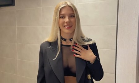 Красивая путана ошиблась адресом но и там словила крепкий кискотрах. | Видео из нашей коллекции